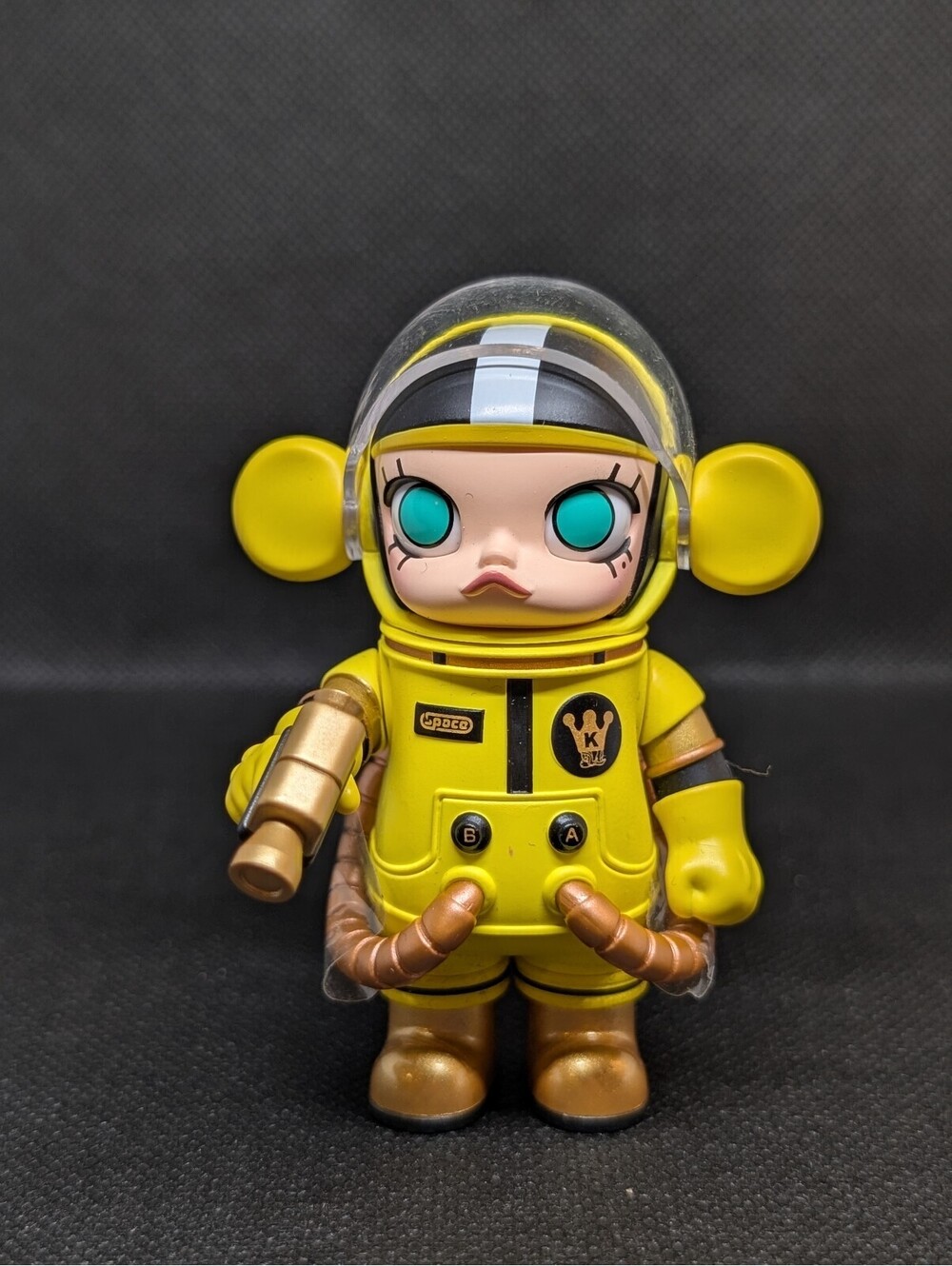 Pop Mart Mega Space Molly 100% Banana Figure